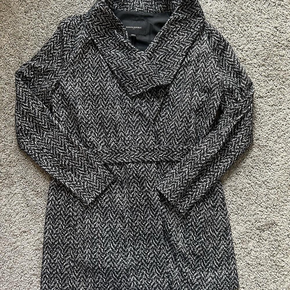 Banana Republic Black and White Trench Coat